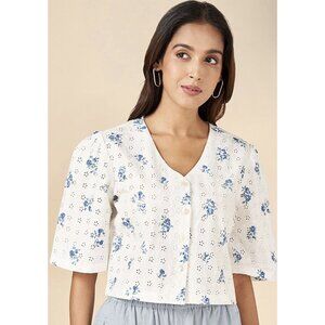 Akkriti by Pantaloons White Blue Floral Eyelet Button Front Cropped Blouse Sz XL